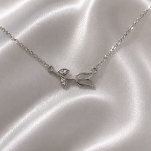Elegant Tulip Necklace